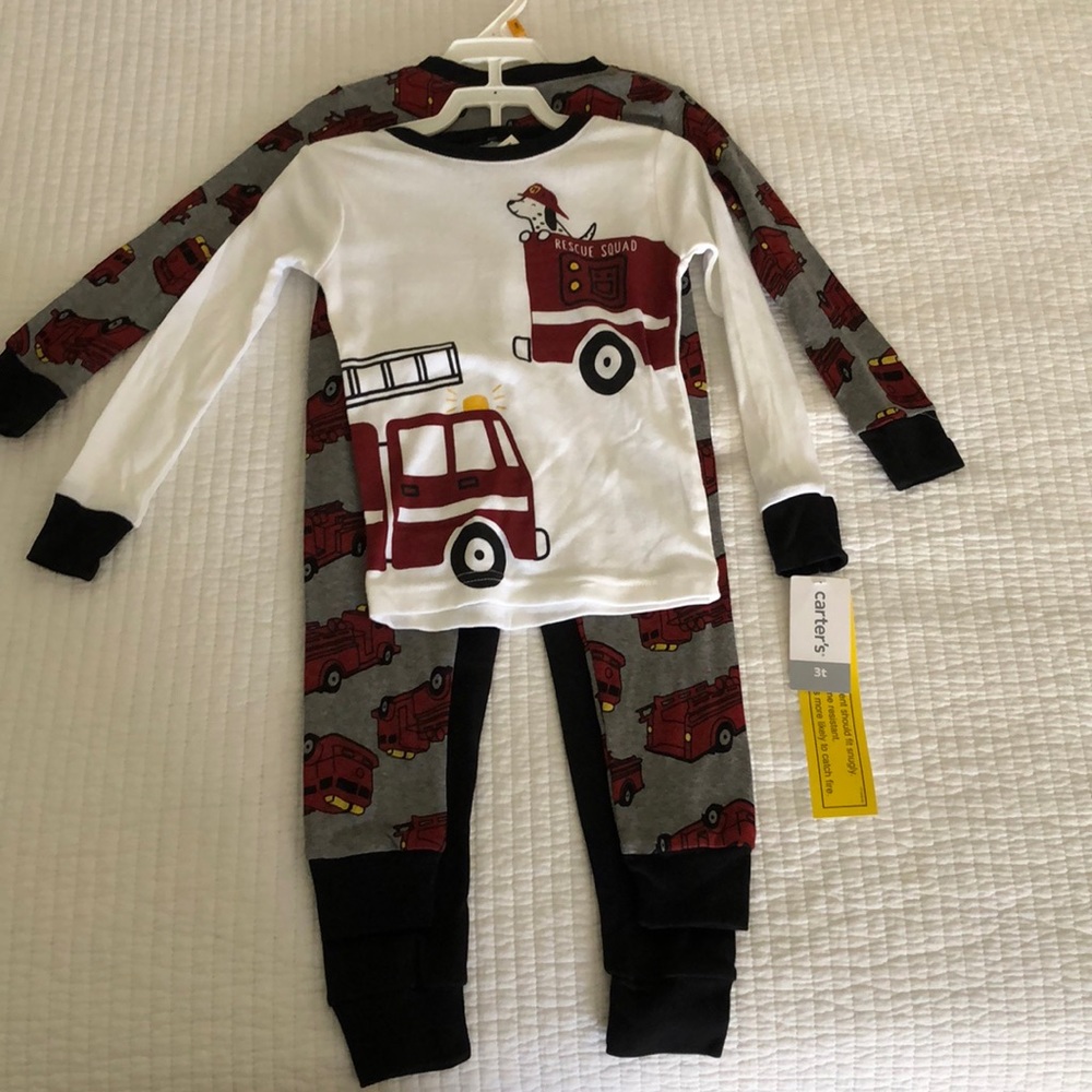 Boys 3T Carter’s PJ double set